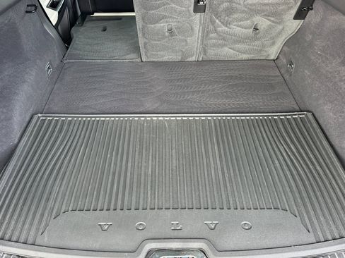 Used 2017 Volvo XC60 T5 Dynamic w/ Advanced Package image 15