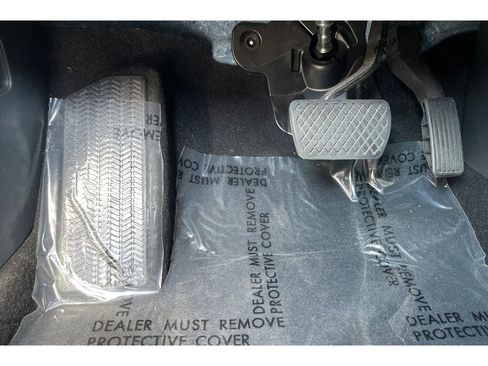 Certified 2025 Honda HR-V EX-L image 40