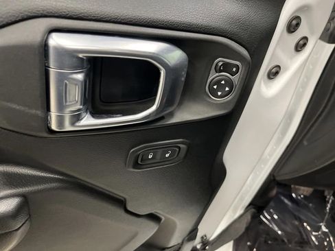 Used 2021 Jeep Wrangler Unlimited Sport image 26