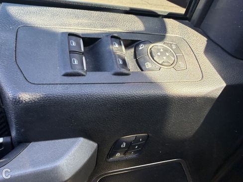Used 2019 Ford F150 Raptor w/ Equipment Group 802A Luxury AWD/4WD image 17
