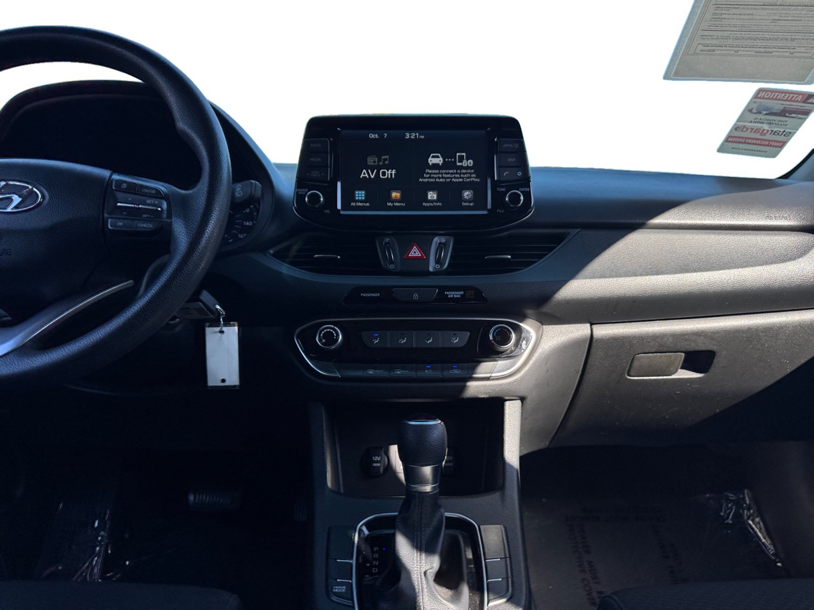 Used 2019 Hyundai Elantra GT FWD image 11