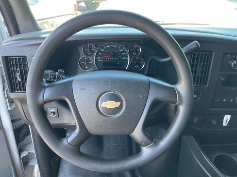 Used 2014 Chevrolet Express 1500 RWD image 38