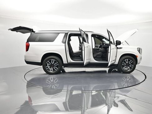 Used 2024 GMC Yukon XL AT4 AWD/4WD image 51