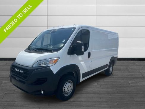 Used 2025 RAM ProMaster 2500 w/ Convenience Group FWD image 7