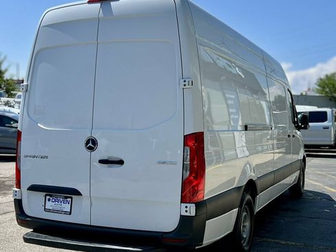 Used 2022 Mercedes-Benz Sprinter 2500 image 5