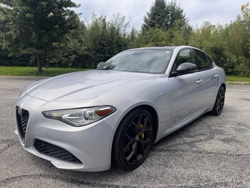Used 2021 Alfa Romeo Giulia Ti w/ Nero Edizione RWD image 7