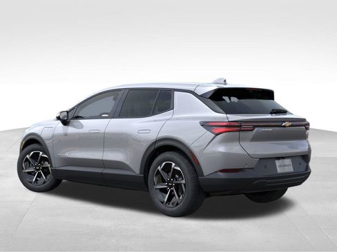 New 2026 Chevrolet Equinox EV LT image 3