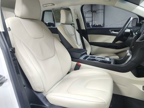 Used 2021 Ford Edge Titanium FWD image 40
