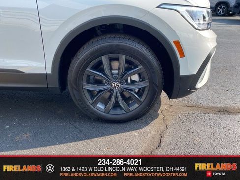 New 2024 Volkswagen Tiguan SE image 20