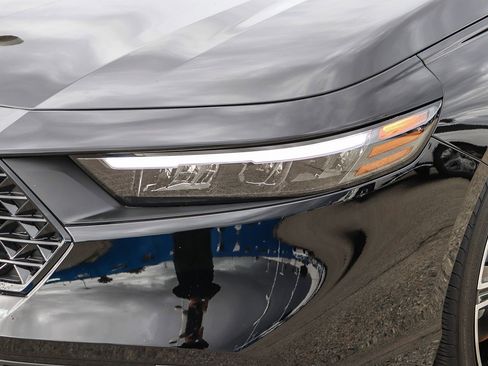 Certified 2025 Honda Accord Sport image 5