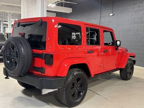 Used 2015 Jeep Wrangler Unlimited Sahara AWD/4WD image 17