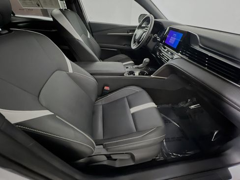 Used 2025 Toyota Camry SE FWD image 30