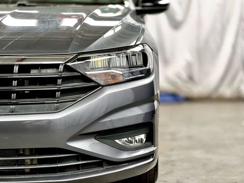 Used 2020 Volkswagen Jetta R-Line image 3