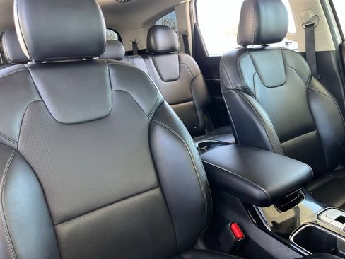 Used 2021 Kia Telluride LX FWD image 26