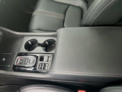 Used 2025 Honda Pilot EX-L image 19
