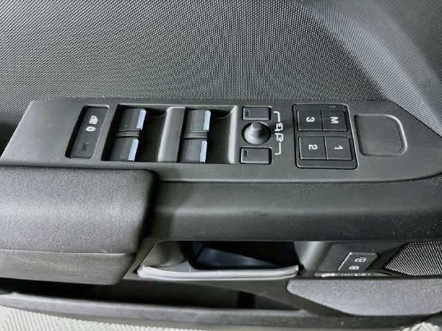 New 2026 Land Rover Defender 110 S AWD/4WD image 19