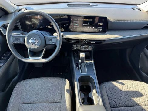 Certified 2025 Nissan Kicks SV FWD image 13