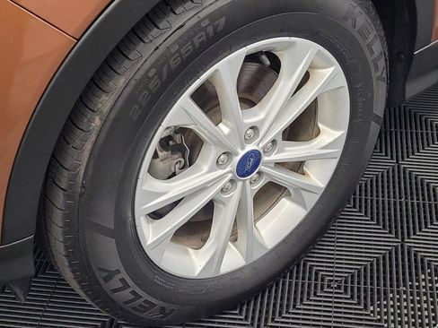 Used 2017 Ford Escape SE AWD/4WD image 31
