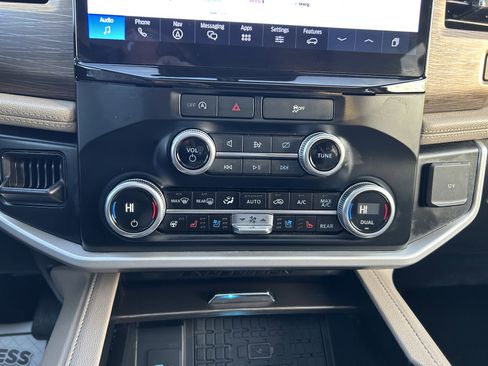 Used 2024 Ford Expedition Max Limited image 28