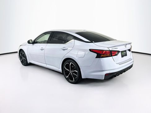 Used 2023 Nissan Altima 2.5 SR w/ SR Premium Package FWD image 5