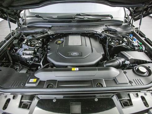 Used 2016 Land Rover Range Rover Sport HSE image 13