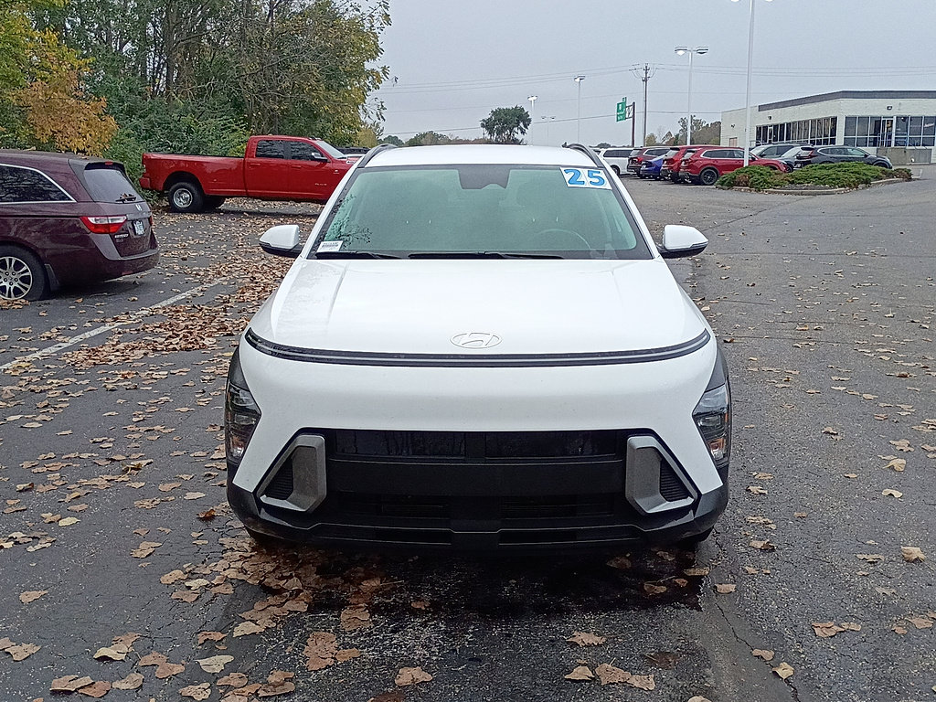 Used 2025 Hyundai Kona SEL FWD image 8
