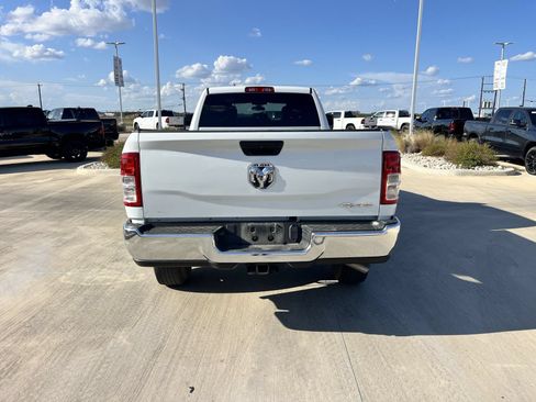 Used 2024 RAM 2500 Tradesman w/ Chrome Appearance Group AWD/4WD image 4