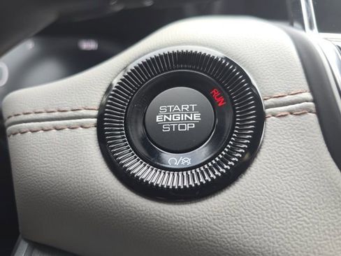 New 2026 Jeep Compass Limited image 16