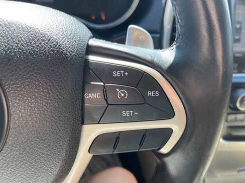Used 2014 Jeep Grand Cherokee Limited w/ Luxury Group II RWD image 20