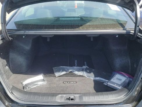 Used 2025 Nissan Altima 2.5 SV FWD image 7