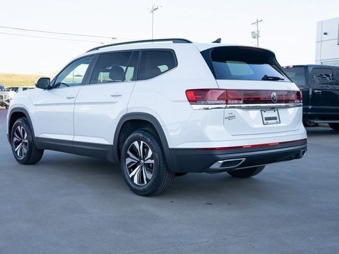 New 2026 Volkswagen Atlas SE image 3