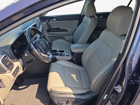 Used 2020 Kia Sportage EX w/ EX Technology Package FWD image 11