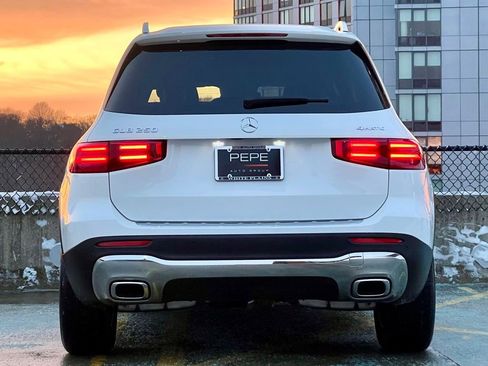 Certified 2026 Mercedes-Benz GLB 250 4MATIC image 6