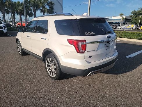 Used 2017 Ford Explorer Limited w/ Equipment Group 301A FWD image 4