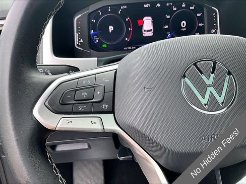 Used 2022 Volkswagen Atlas Cross Sport SE AWD/4WD image 16