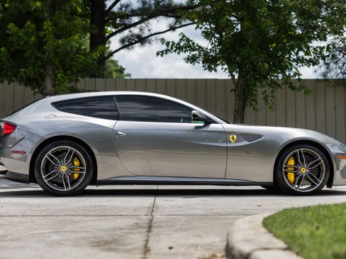 Used 2013 Ferrari FF image 5