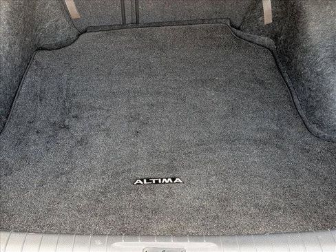 Used 2016 Nissan Altima 2.5 SL w/ 2.5 Technology w/LED Package image 6