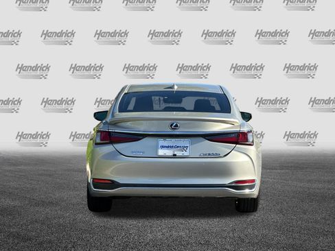 Used 2020 Lexus ES 300h w/ Premium Package image 6