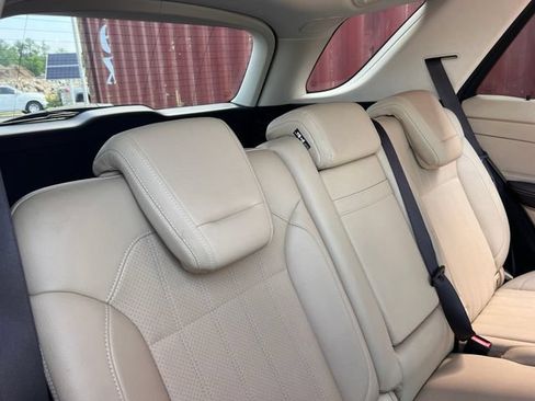 Used 2018 Mercedes-Benz GLE 350 w/ Premium 1 Package image 31
