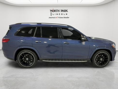 Used 2024 Mercedes-Benz GLS 450 4MATIC image 2