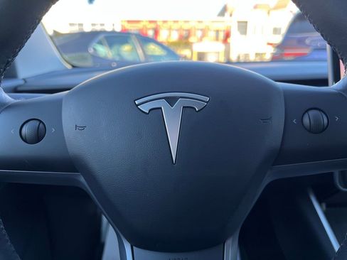 Used 2020 Tesla Model 3 Long Range image 30