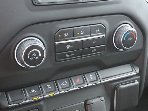 Used 2024 Chevrolet Silverado 1500 Custom image 20