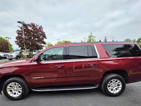 Used 2018 GMC Yukon XL SLT AWD/4WD image 20