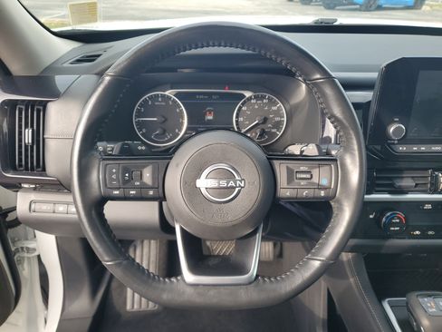 Certified 2022 Nissan Pathfinder SV w/ SV Premium Package image 19