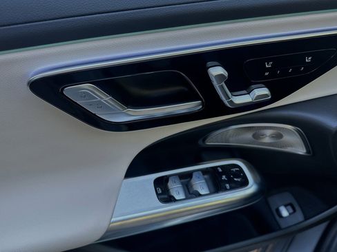 New 2025 Mercedes-Benz E 350 4MATIC Sedan image 12