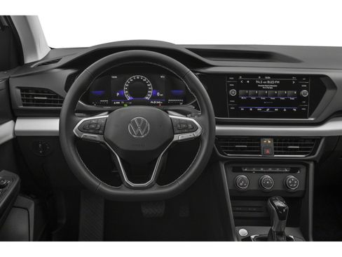 Used 2022 Volkswagen Taos SE w/ Driver Assistance Package AWD/4WD image 5