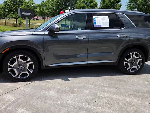 Used 2024 Hyundai Palisade SEL image 16
