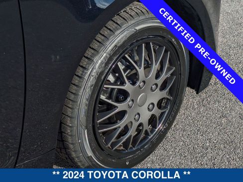 Used 2024 Toyota Corolla LE image 12