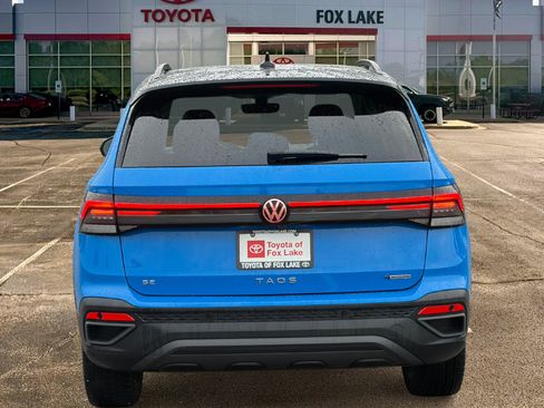 Used 2025 Volkswagen Taos SE AWD/4WD image 4