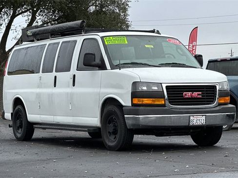 Used 2018 GMC Savana 3500 LT w/ LT Preferred Equipment Group image 2